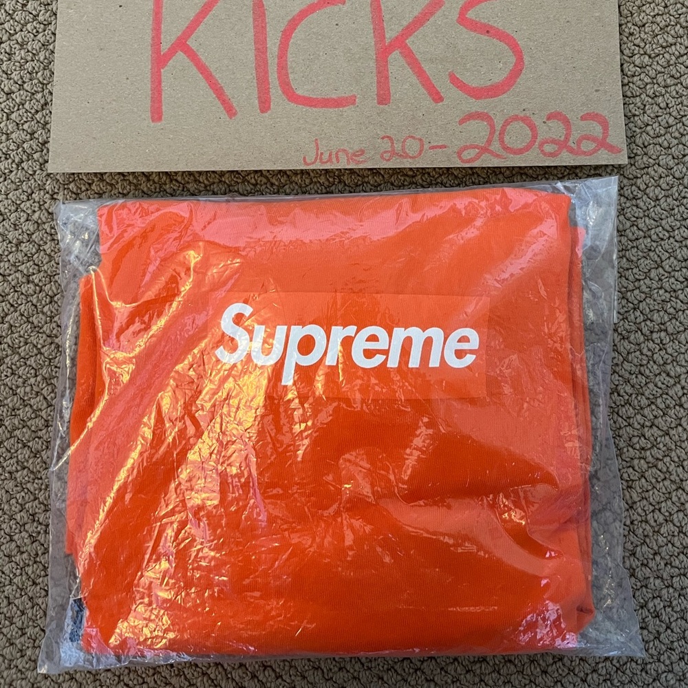 Supreme long sleeve bogo